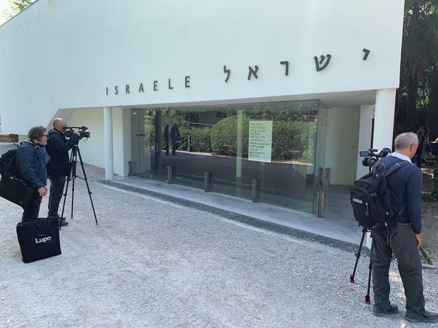 Israele chiusa alla Biennale 'fino a liberazione ostaggi'