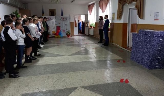 Pachete cu rechizite și cărți, pentru mii de elevi din R.Moldova, oferite de Guvernul României