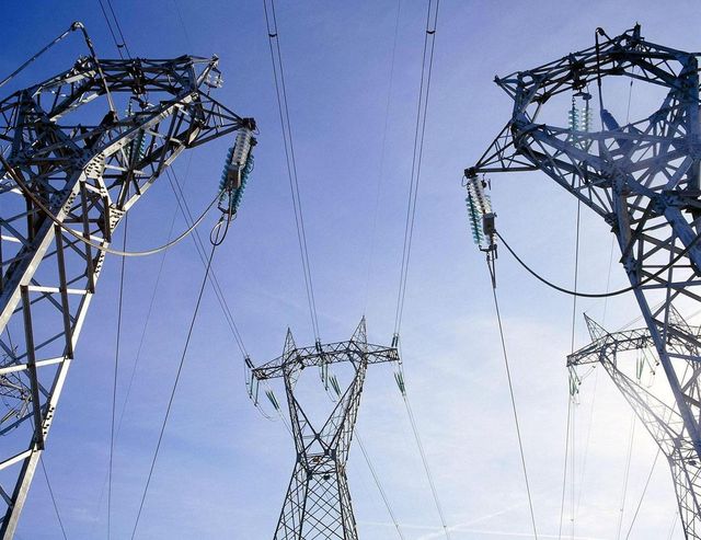 Ue, 'l'Italia tra i Paesi con prezzi dell'elettricità più alti'