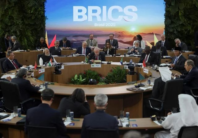 La cumbre de los BRICSarranca con críticas al aumento del gasto de la OTAN
