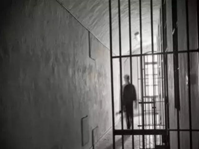 Ofițer al Penitenciarului nr. 13 condamnat pentru facilitarea unei evadări orchestrate atent