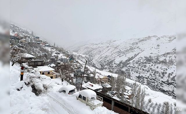 104 Roads In Himachal Blocked After Rain, Snowfall; Yellow Alert Sounded
