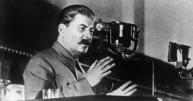 ​Comuniștii din Rusia cer o anchetă privind o posibilă implicare a Occidentului în moartea lui Stalin