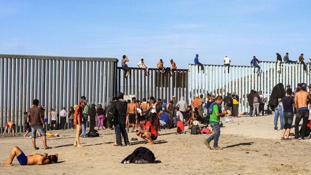 Az amerikai legfelsőbb bíróság jóváhagyta a kormányzat migrációt korlátozó egyik intézkedését