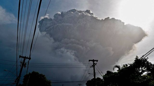 Volcano erupts in St Vincent and the Grenadines, thousands forced to evacuate