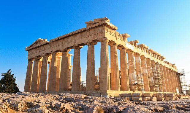 Începând din 6 iulie, Grecia își închide frontierele pentru cetățenii unei țări cu multe cazuri de coronavirus
