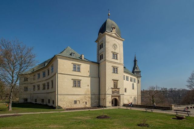 Odvolací soud potvrdil restituční nárok rodu Walderode na zámek Hrubý Rohozec