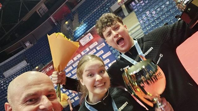 Echipa României la dublu mix a câștigat medalia de aur la Campionaele Europene U21 de tenis de masă