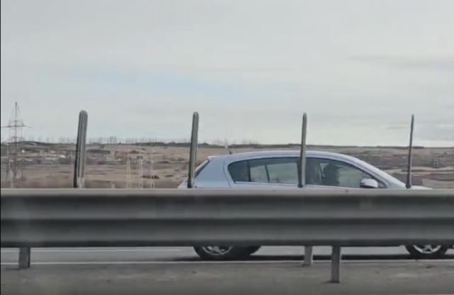 Un șofer de 72 de ani și cu permisul suspendat a fost filmat pe contrasens pe autostrada A1, la Sibiu