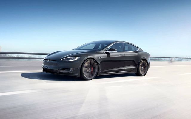 Și-a cumpărat mașină Tesla cu 14 mii de euro: Cum explică un șef de la CNA achiziția