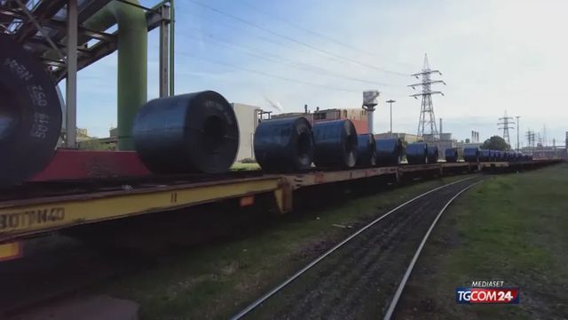 Usa,Trump firma per alzare al 50% dazi alluminio e acciaio