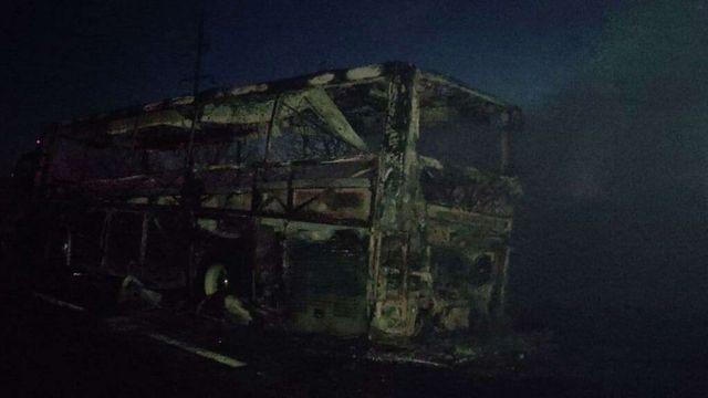 Un autocar de pe ruta Chișinău-București a ars în apropierea satului Bujor