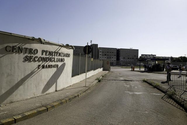 Carceri, detenuto suicida a Secondigliano