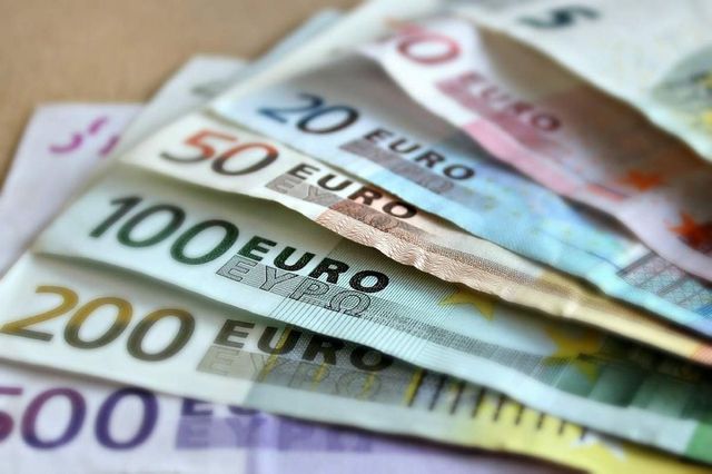 Curs valutar 8 ianuarie 2019. Euro a crescut vertiginos