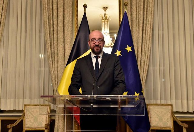 Spor o migrační pakt rozložil belgickou vládu