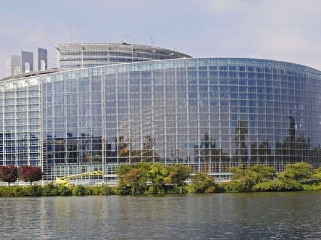 Антиевропейските партии може да спечелят една трета от местата в Европарламента