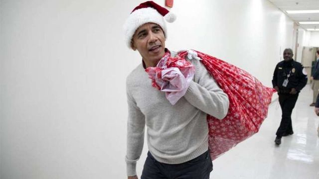 Barack Obama, în rol de Moș Crăciun