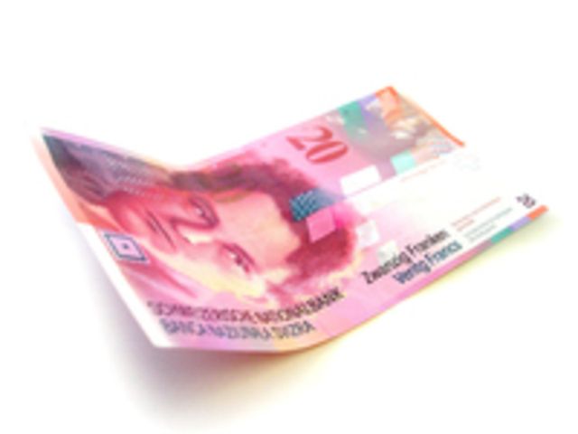 Banca Națională a României anunță că numărul persoanelor fizice cu credite denominate în franci elvețieni s-a redus la 20.651