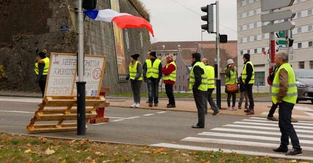 Franța, în al noulea weekend cu proteste ale Vestelor Galbene