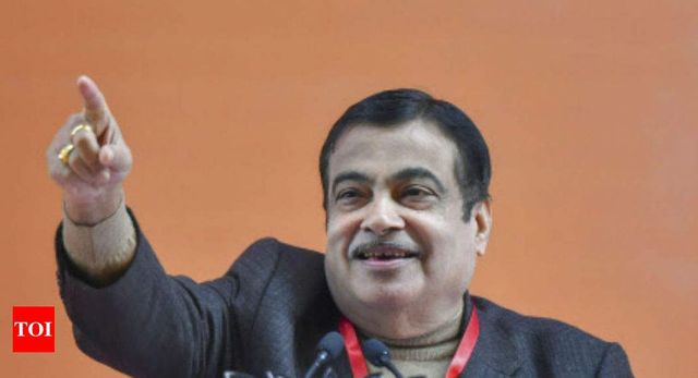 Politicians Should Learn Not to Interfere in Other Fields, Says Nitin Gadkari