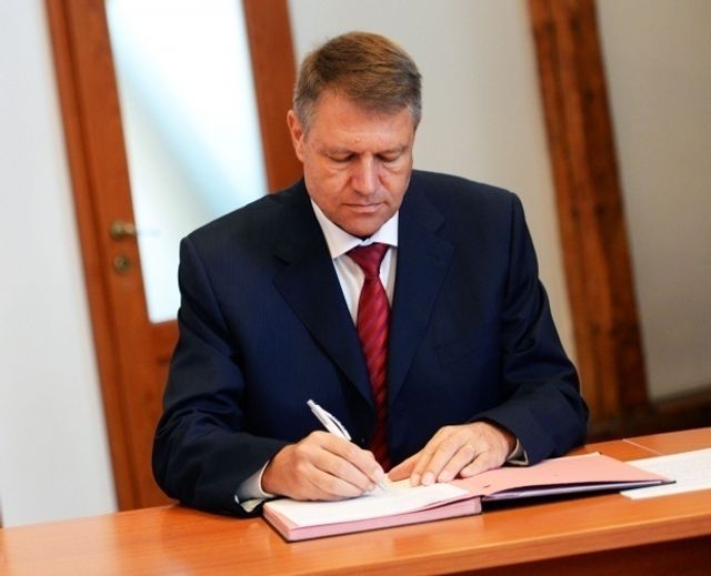 Klaus Iohannis a eliberat din funcție mai mulți judecatori