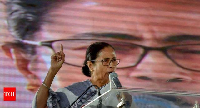 Trinamool Congress turns 21, Mamata Banerjee congratulates party workers