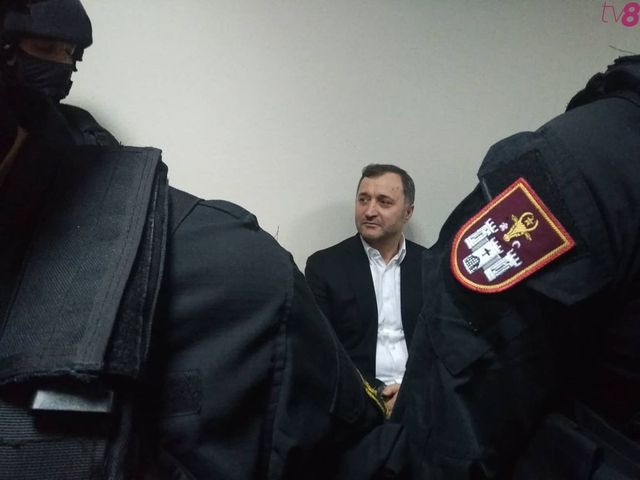 Vlad Filat, escortat la Judecătoria Chișinău