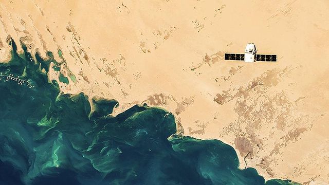 Грузовой корабль Dragon осуществил посадку в Тихом океане