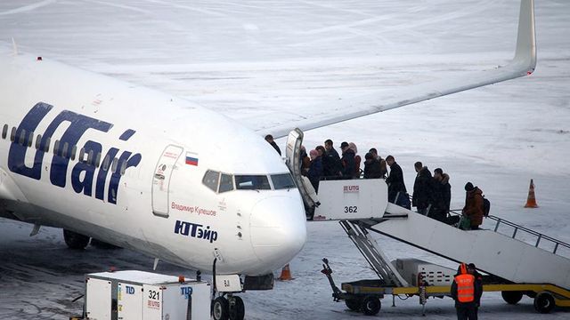 Летевший из Сочи в Краснодар самолет вернулся в аэропорт из-за неполадок