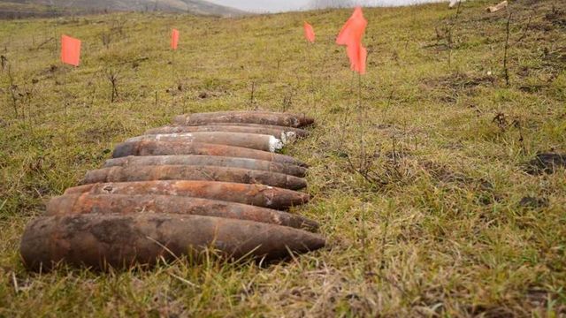 22 de obiecte explozive, descoperite în pădurea de lângă satul Hârbovăț