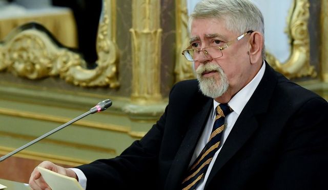 140 ezer diákot érint és 90 milliárd forintba kerülhet a külföldi nyelvi kurzus