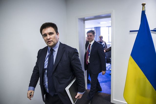 Климкин выступил за постоянный запрет въезда на Украину российских мужчин