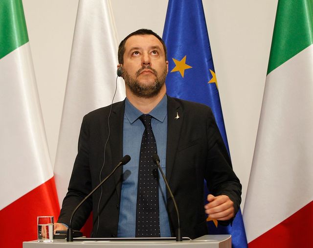 Olaszország továbbra sem nyitja meg kapuit a migránsok előtt