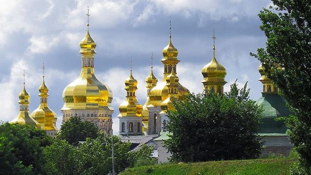 Порошенко захотел передать Константинополю храм с могилой основателя Москвы