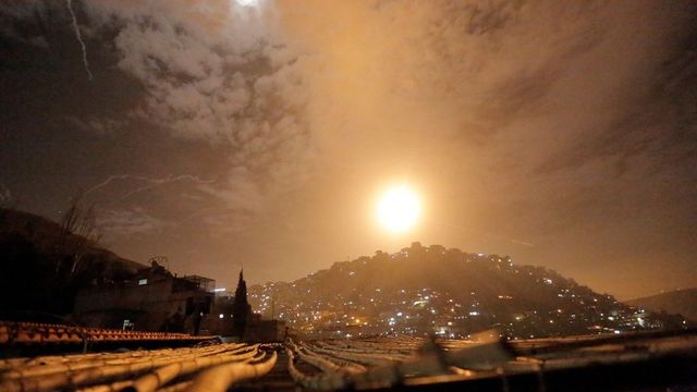 Az izraeli hadsereg kiterjedt légitámadást hajtott végre Szíriában