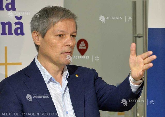 Dacian Cioloș: Trebuie să explice și să demisioneze urgent