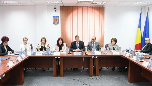 Președintele Klaus Iohannis participă miercuri la ședința plenului Consiliului Superior al Magistraturii