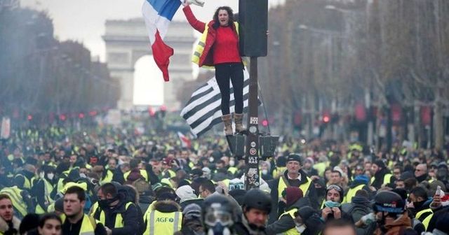 Franța le-a pus gând rău protestelor nedeclarate
