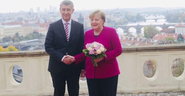 Premiéři čtyř středoevropských zemí se sejdou s Merkelovou