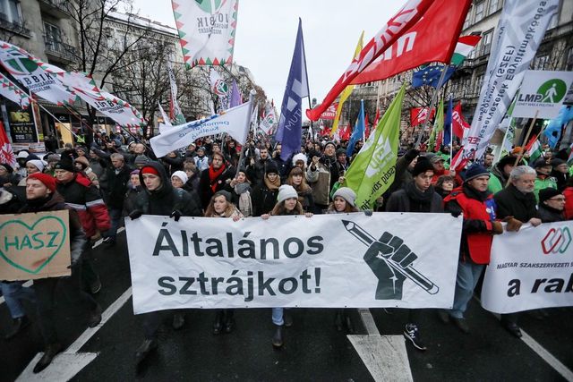 Országos sztrájkot hirdetnek Magyarországon