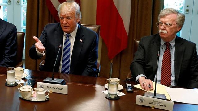 Мадуро обвинил Болтона в противодействии диалогу с Трампом