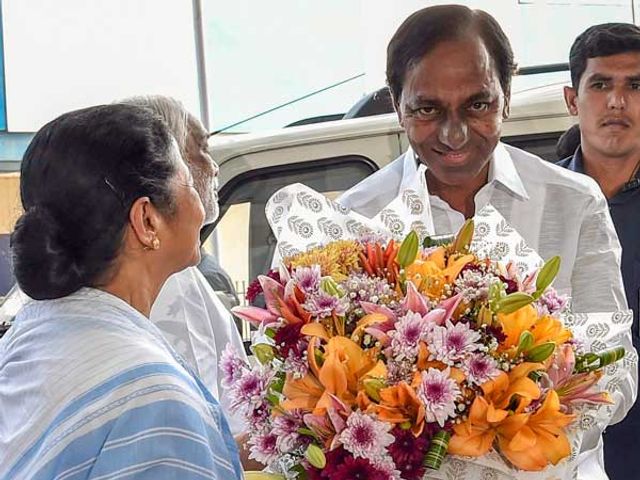 KCR Begins Whirlwind Tour For Federal Front, First Stop Bhubaneswar