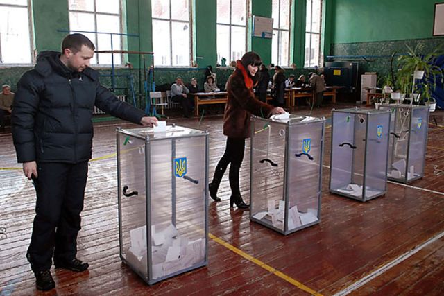 Un număr record de candidați pretind la funcția de președinte al Ucrainei