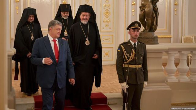 Патриарх Варфоломей подписал томос об автокефалии для украинской церкви