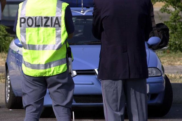Camion travolge pattuglia della stradale, 3 morti sulla Messina-Catania