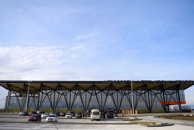 Grindeanu anunță că Aeroportul Brașov va putea opera curse internaționale