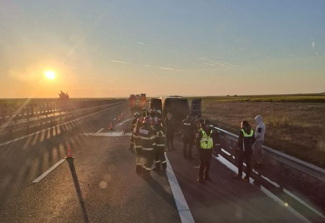 Trafic blocat pe A1 și DN1, după un incendiu și un accident rutier