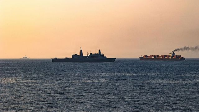 Тръмп заяви, че Ормузкият проток е разминиран и предупреди Иран да не поставя още мини