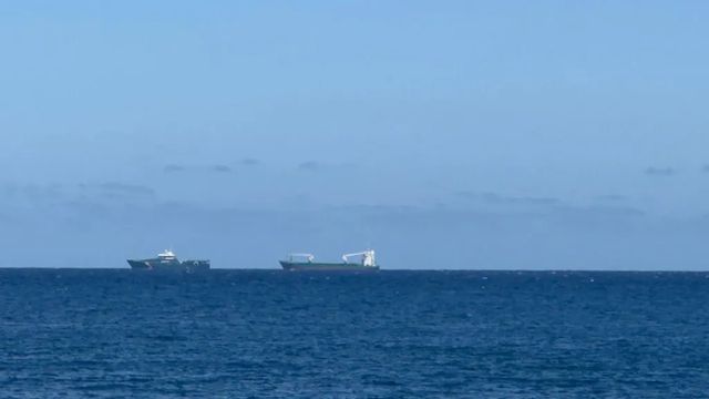 Más de 20 detenidos tras interceptar cerca de Gran Canaria un buque con el mayor alijo de cocaína de España