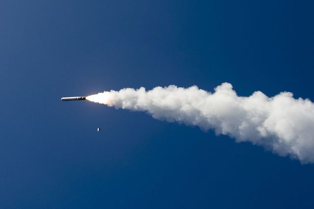 Trump ar putea aproba furnizarea de rachete cu rază lungă de acțiune Tomahawk către Ucraina
